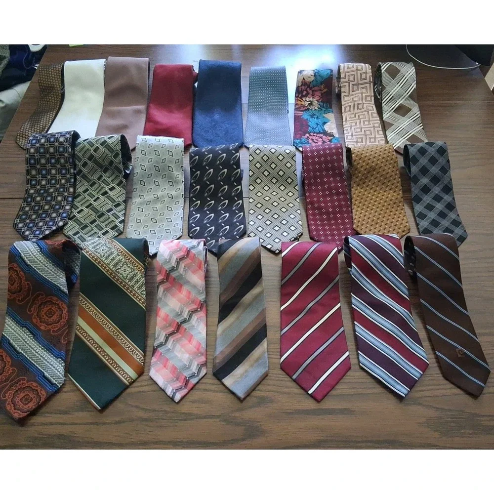 Lot of 24 Vintage 1950s 60s 70s 80s Neckties Rockabilly Cravats Assorted Ties